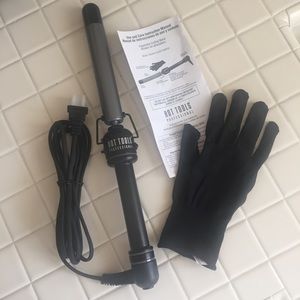 Hot Tools 1in curling wand.  Brand new in the box!